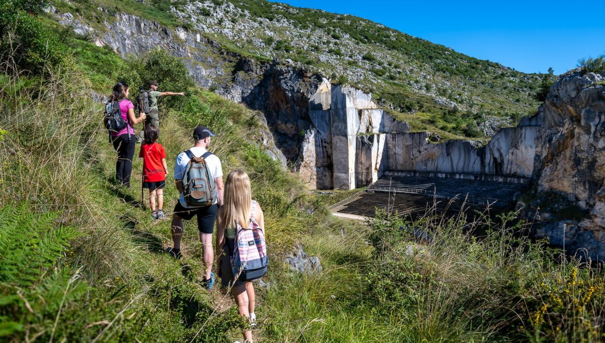 Rutas por Karrantza a pie y en todoterreno   &nbsp;